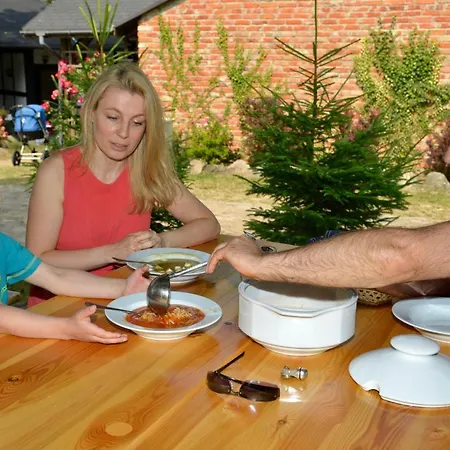 Magra Club * Debina (Ustka)